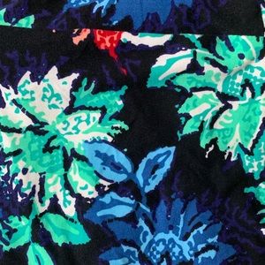 LulaRoe Tall & Curvy Leggings